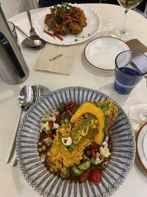 Fried tofu and mushrooms top, curry below  at Plantude 플랜튜드 in Seoul