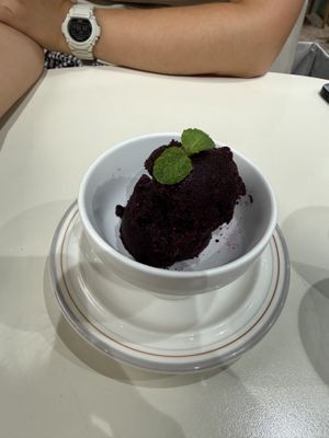 Ice cream  at Plantude 플랜튜드 in Seoul