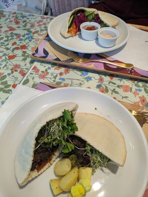 Korean bulgogi style Next Meat pita at Flowers Bake & Ice Cream in Tachikawa