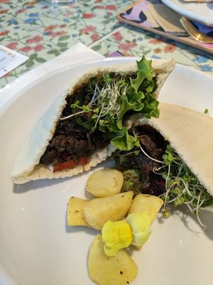  at Flowers Bake & Ice Cream in Tachikawa