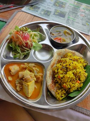 Curry daily set at Lamai Veggie in Koh Samui