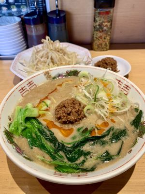 Vegan Hakata ramen with soy meat  at Marutan Ramenまるたん - Nanokawa in Fukuoka