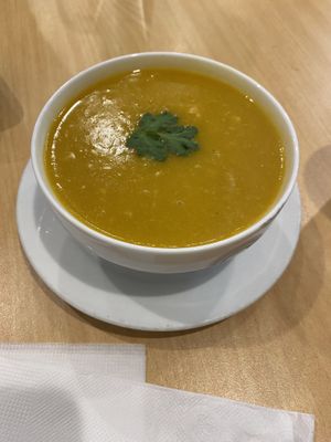 pumpkin and sweet corn soup 🌽🧡 so warming and only $5.50   at Vegify in Knoxfield