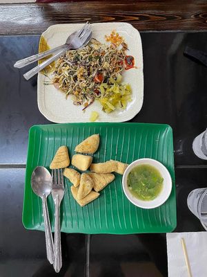 Fried tofu and spicy salad at Pa Yod Shan Vegetarian Cafe in Chiang Mai