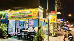 main entry  at Pa Yod Shan Vegetarian Cafe in Chiang Mai