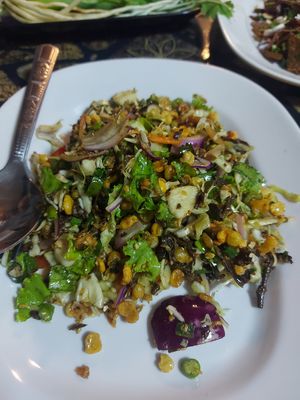 Classic tealeaf salad at Pa Yod Shan Vegetarian Cafe in Chiang Mai
