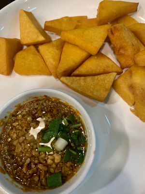 🕌 Deep-fried Chickpea🧕🏼 Tofu with Dipping ⚖️ Sauce 🇵🇸 at Pa Yod Shan Vegetarian Cafe in Chiang Mai
