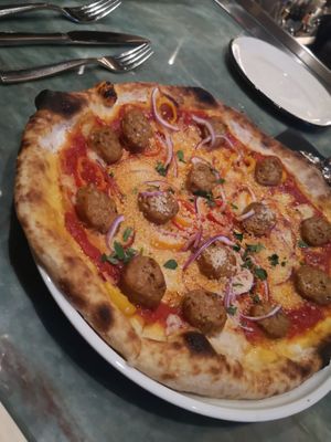 Pizza at Crossroads Kitchen in Las Vegas