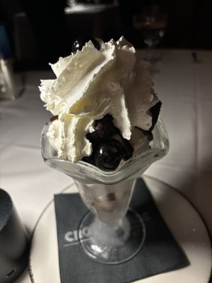 Brownie sundaee  at Crossroads Kitchen in Las Vegas