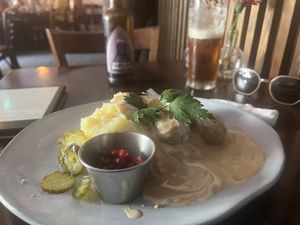 Vegoballs + Sitting Bulldog IPA  at  Verte in Stockholm