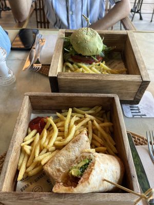 Vegan Burger + Vegan Burrito   at Chalet Siena in Mallorca
