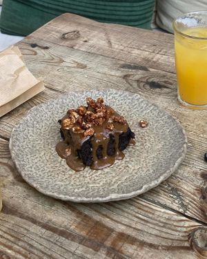 Brownie couve flor   at Honest Greens in Porto