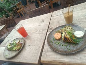  at Honest Greens in Porto