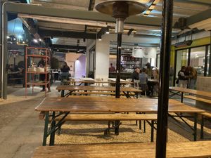 Seating outside   at Pitfire Pizza in North Hollywood