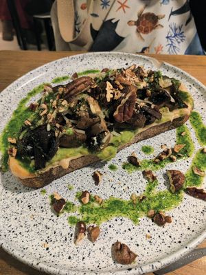Vegan toast at Natif Coffee & Kitchen in Madrid