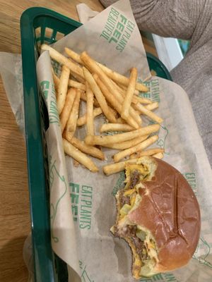 Ele burger   at elephant+vine in Chicago