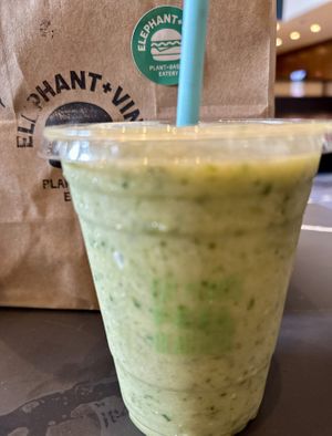 Green smoothie   at elephant+vine in Chicago