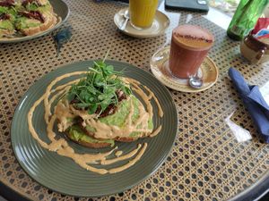 Avo smash and Turkish delight drink at The Chakra Lounge in Bakewell
