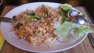 vegan pad thai at Samadhi in Berlin