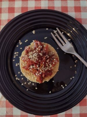 Che bella sorpresa questo home restaurant sulla riva del lago. Piatti genuini e gustosi cucinati dalla Chef vegana Antonella. Consigliatissimo per provare quanto è buona la cucina at Te lo do io il Vegano / La Stella Vegan in Lierna