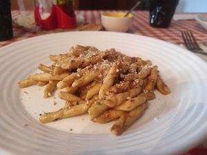Vegetables pasta with vegan parmesan at Te lo do io il Vegano / La Stella Vegan in Lierna