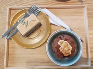 Black sesame cake and vegan marshmallow cookie  at Five Seventh - 칠분의 오  in Jeju