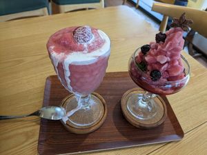 Strawberry milkshake (left) and summer forest drink (right) at Five Seventh - 칠분의 오  in Jeju