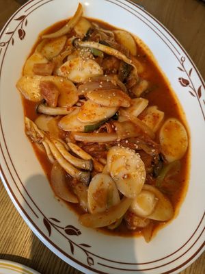 Kimchi ttoekbokki at Five Seventh - 칠분의 오  in Jeju