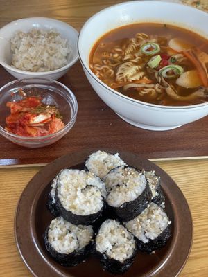 Simple salt Kimbap, Intant Ramen and Kimchi!   at Five Seventh - 칠분의 오  in Jeju