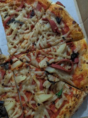 Vegan Bambino at Locali Pizza in Mermaid Beach