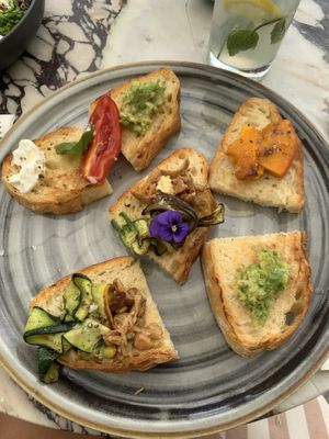 Bruschetta vegan  at Matilda in Brunico