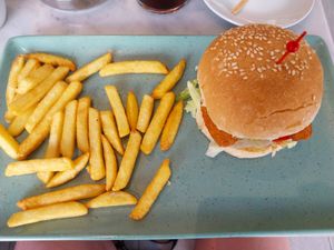 Vegan chicken burger at Gems in Mellieha