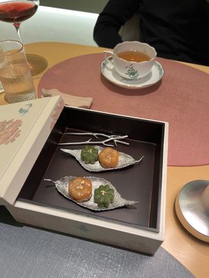 Caramel tea and additional sweets   at Forest Kitchen 포리스트 키친 in Seoul