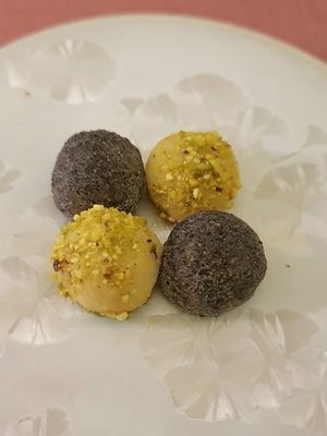 3rd dessert - close-up of cookies at Forest Kitchen 포리스트 키친 in Seoul