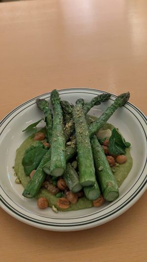 Green hummus at Forest Kitchen 포리스트 키친 in Seoul