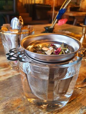 "White Delight" tea at Meneer Nilsson in Goes