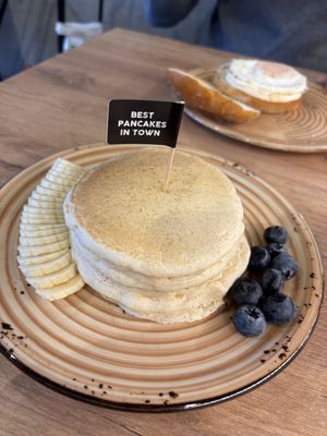 Vegan pancake, no maple syrup included in price  at The Golden Stack in Cordoba
