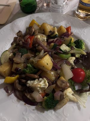 mixed vegetables  at Restaurant Tinos in Graz