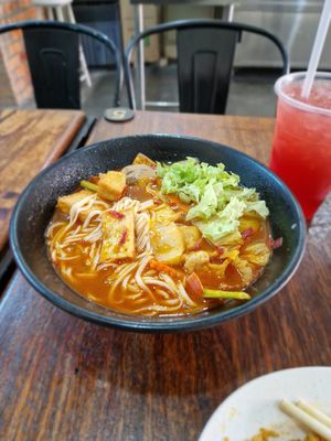 Tom yum rahmen at Pearl Kitchen 珍珠素厨 in Penang