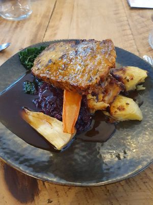 Vegan nut roast Sunday dinner at Ye Olde Bridge Inn in Nottingham