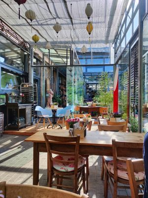  at Café Menthe in Frankfurt