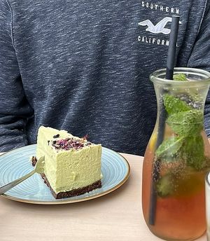 Avocado Limetten Kuchen  at Café Menthe in Frankfurt