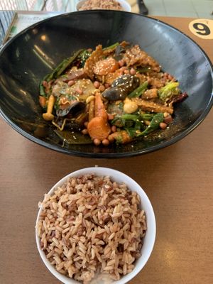 MLXG at Vegetarian Villas 素雅轩 in West Singapore