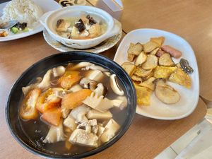 Yong Tau Foo and Claypot Tofu at Vegetarian Villas 素雅轩 in West Singapore