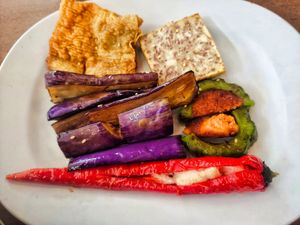 Their house made chilli Yong Tau Foo is a must at Vegetarian Villas 素雅轩 in West Singapore