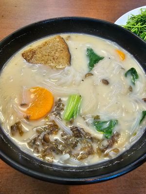 鱼片米粉。 at Vegetarian Villas 素雅轩 in West Singapore