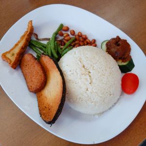Nasi Lemak at Vegetarian Villas 素雅轩 in West Singapore