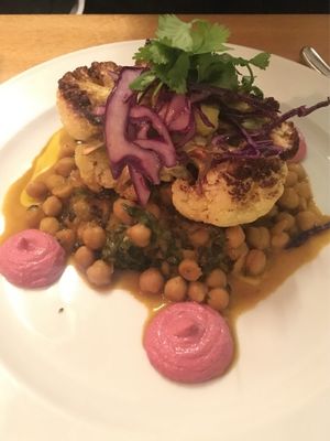 Blumenkohlsteak at Cantina don Camillo in Basel