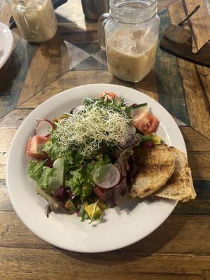 Vegan Salad  at Howme in La Paz