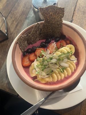 Smoothie bowl   at Howme in La Paz